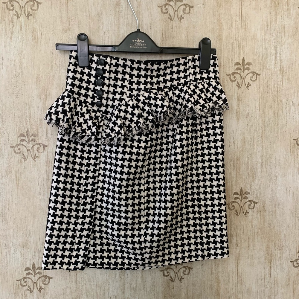 High waisted Nanette Lepore skirt